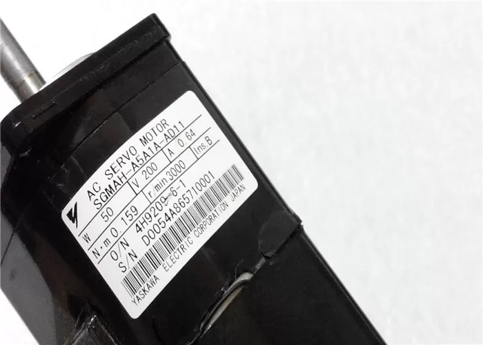 SGMAH-A5A1A-AD11 YASKAWA/安川 电机马达 控制器模块