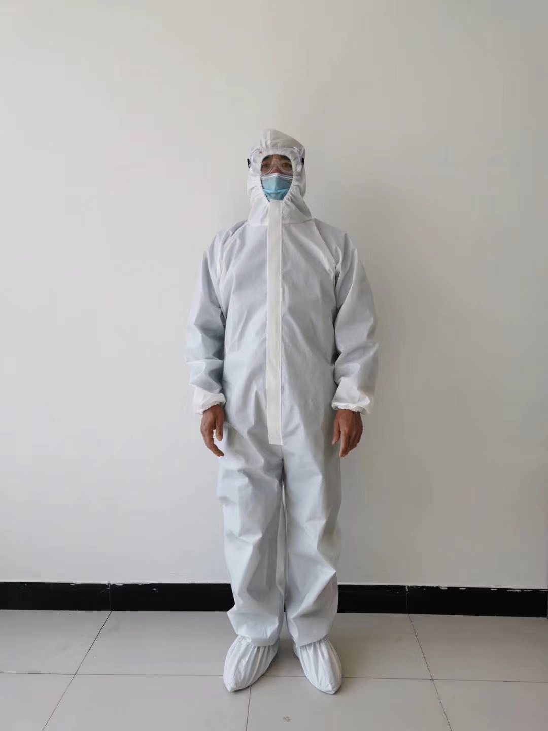 一次性使用隔离衣是什么规格的