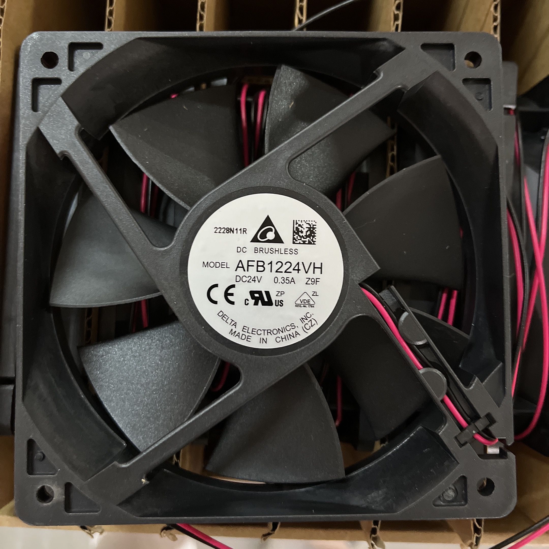 Delta台达高风量散热风扇AFB1224VHZ9F
