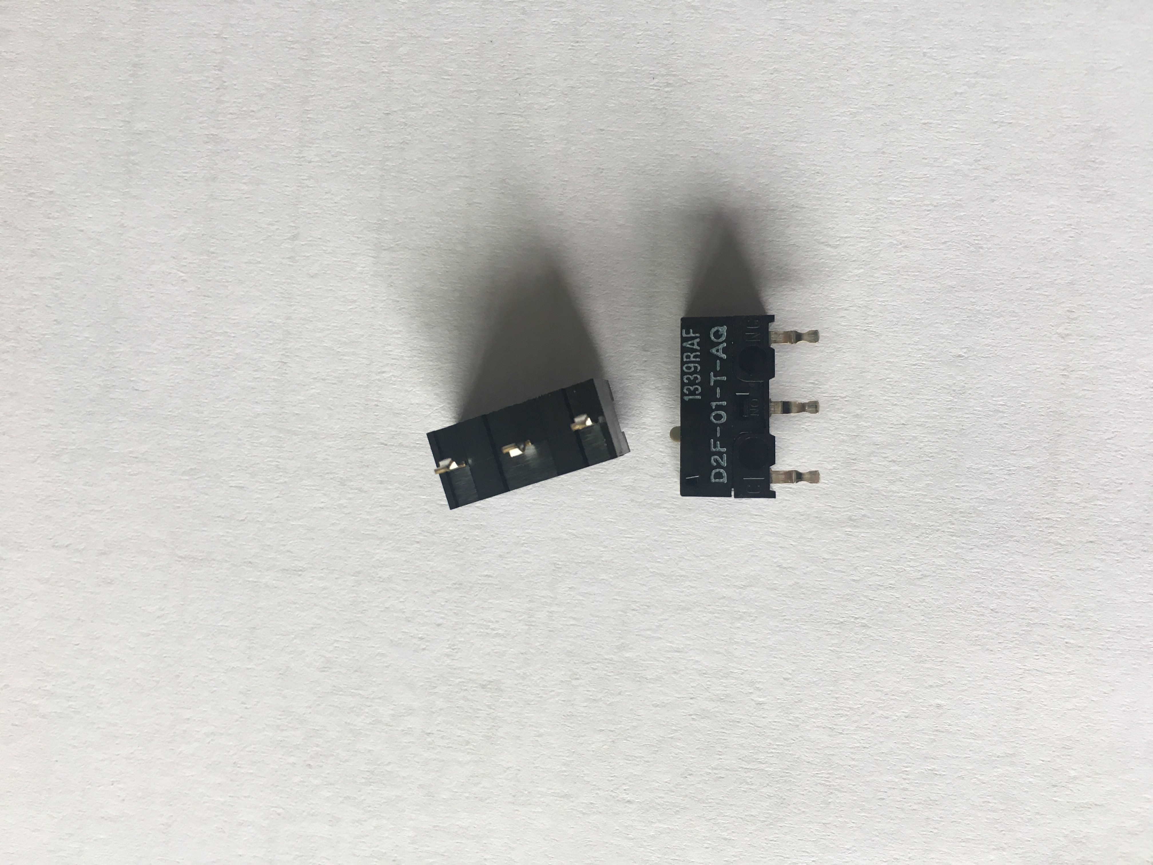 欧姆龙超级小型精密开关D2F-01-T
