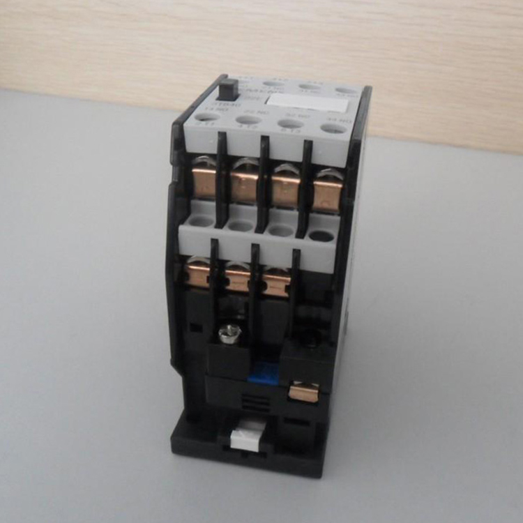 MA306A-33中间继电器操作简单