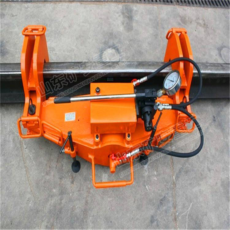 YZ-750III型液压直轨器一种对线路上钢轨水平方向进行调直（或弯曲）的手动液压专用工具