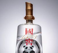 水晶玻璃酒瓶-水晶内饰瓶定制玻璃酒瓶960熊猫