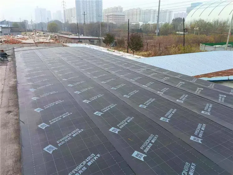 ：KG水性聚氨酯防水涂料JC/T864-200 防水胶 吉林省雨展防水防腐供应 缩略图 3