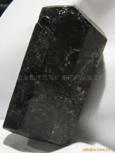 新疆单晶体电气石原矿（晶体完整、纯度高、原产） 电气石 阿勒泰地区北屯广先矿产品加工厂供应
