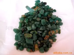 新疆宝石级海蓝宝石原料（新疆出产、色泽好、天） 宝石工艺品 阿勒泰地区北屯广先矿产品加工厂供应